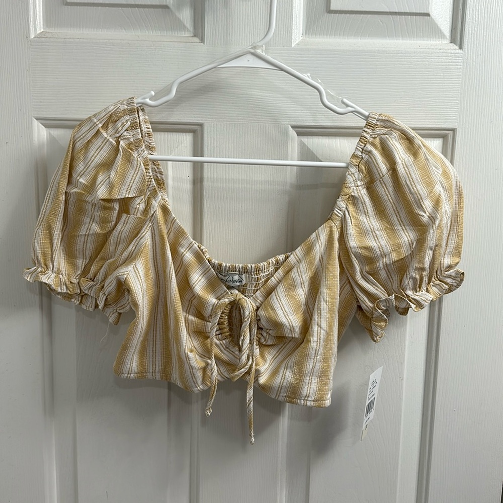 Speechless puff sleeve/off the shoulder crop top